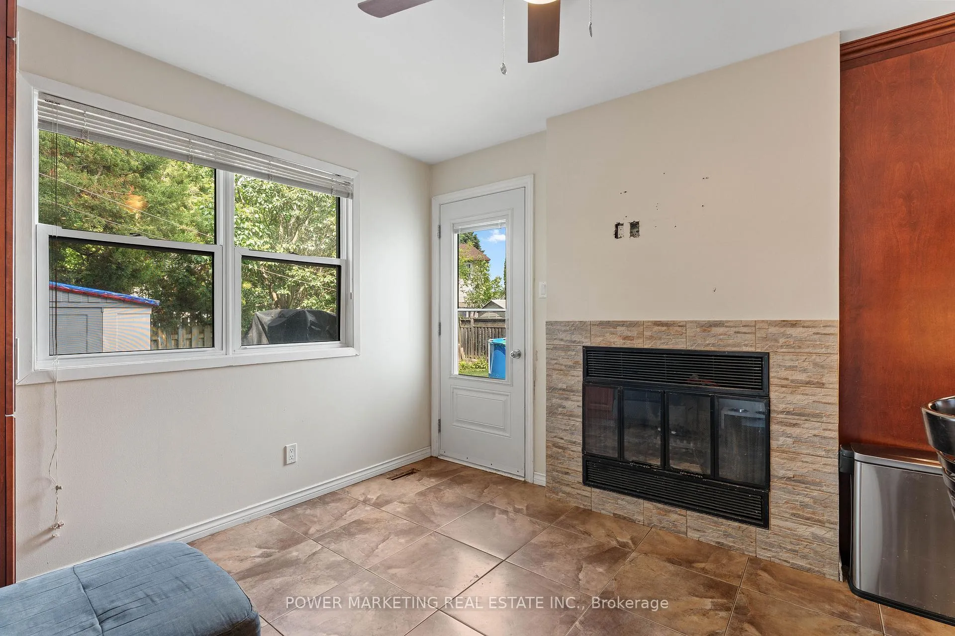 Photo 15 of 1809 Chopin Place, Ottawa, Chateauneuf — HOMEH