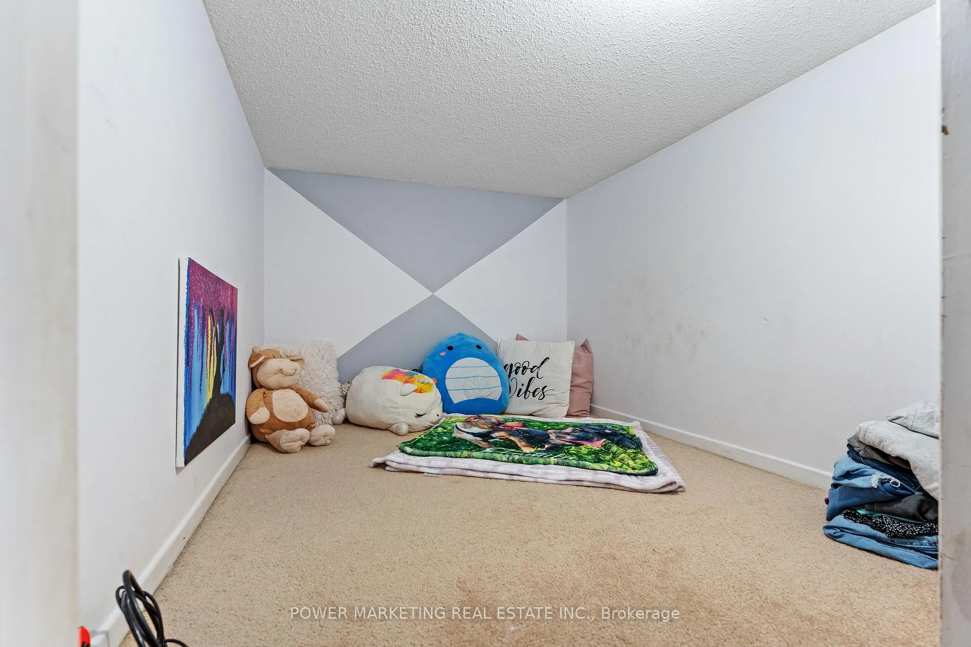 Photo 26 of 1809 Chopin Place, Ottawa, Chateauneuf — HOMEH