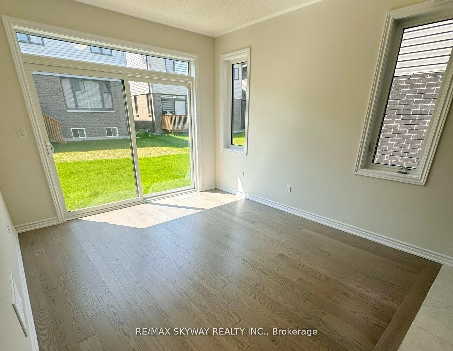 Photo 5 of Unit A, 5 Bannister Road, Barrie, Rural Barrie Southeast — HOMEH
