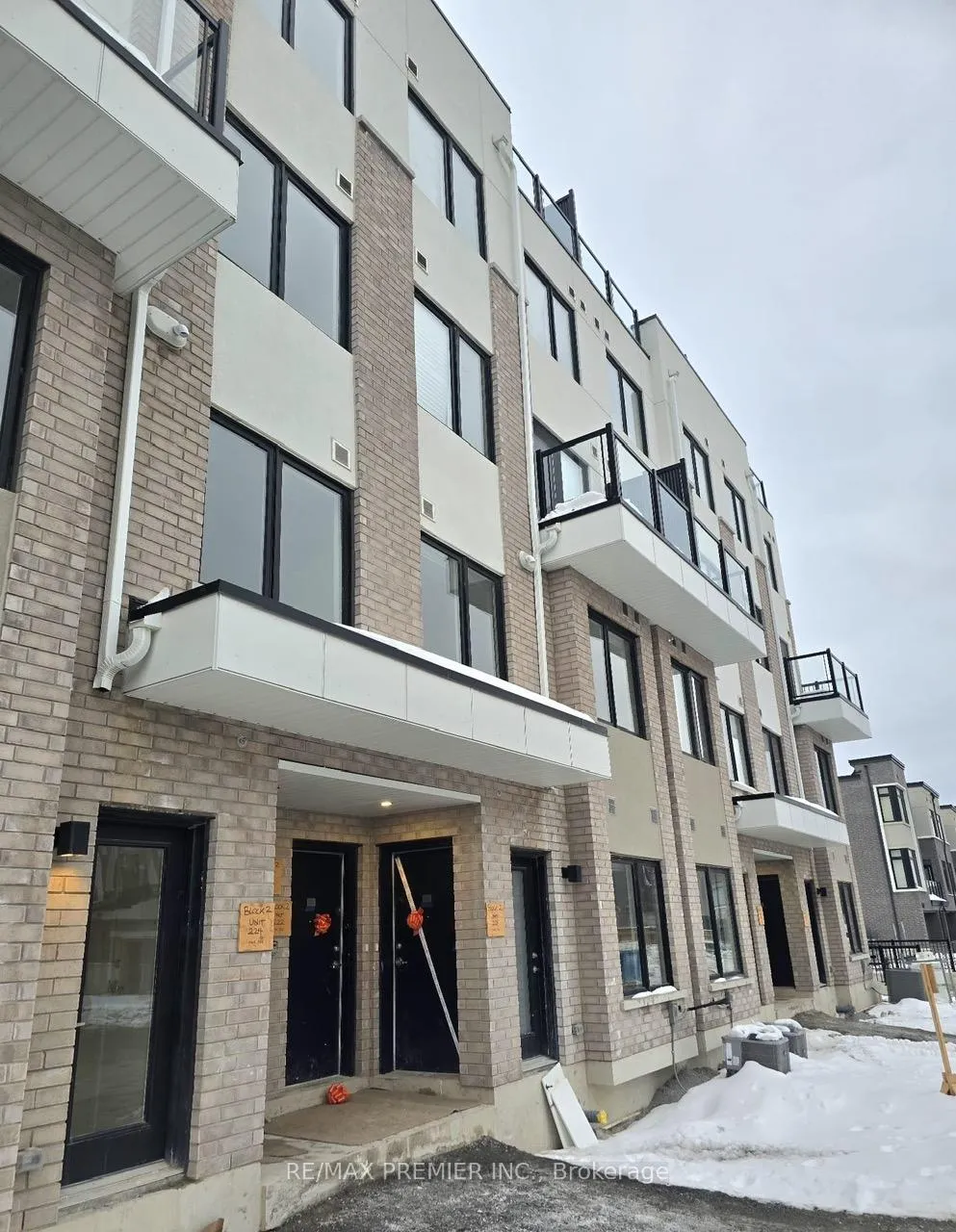 Photo 4 of Unit 325, 1695 Dersan Street, Pickering, Duffin Heights — HOMEH