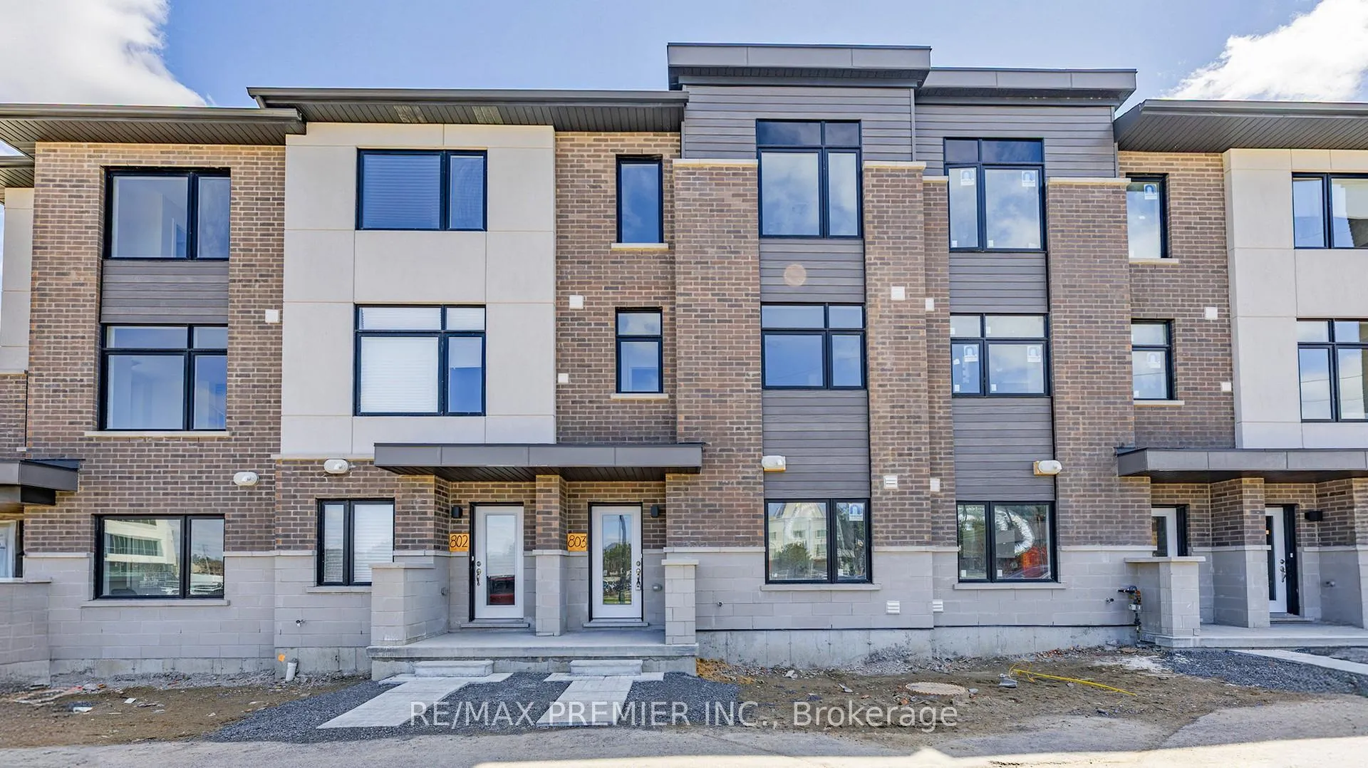 Photo 5 of Unit 325, 1695 Dersan Street, Pickering, Duffin Heights — HOMEH