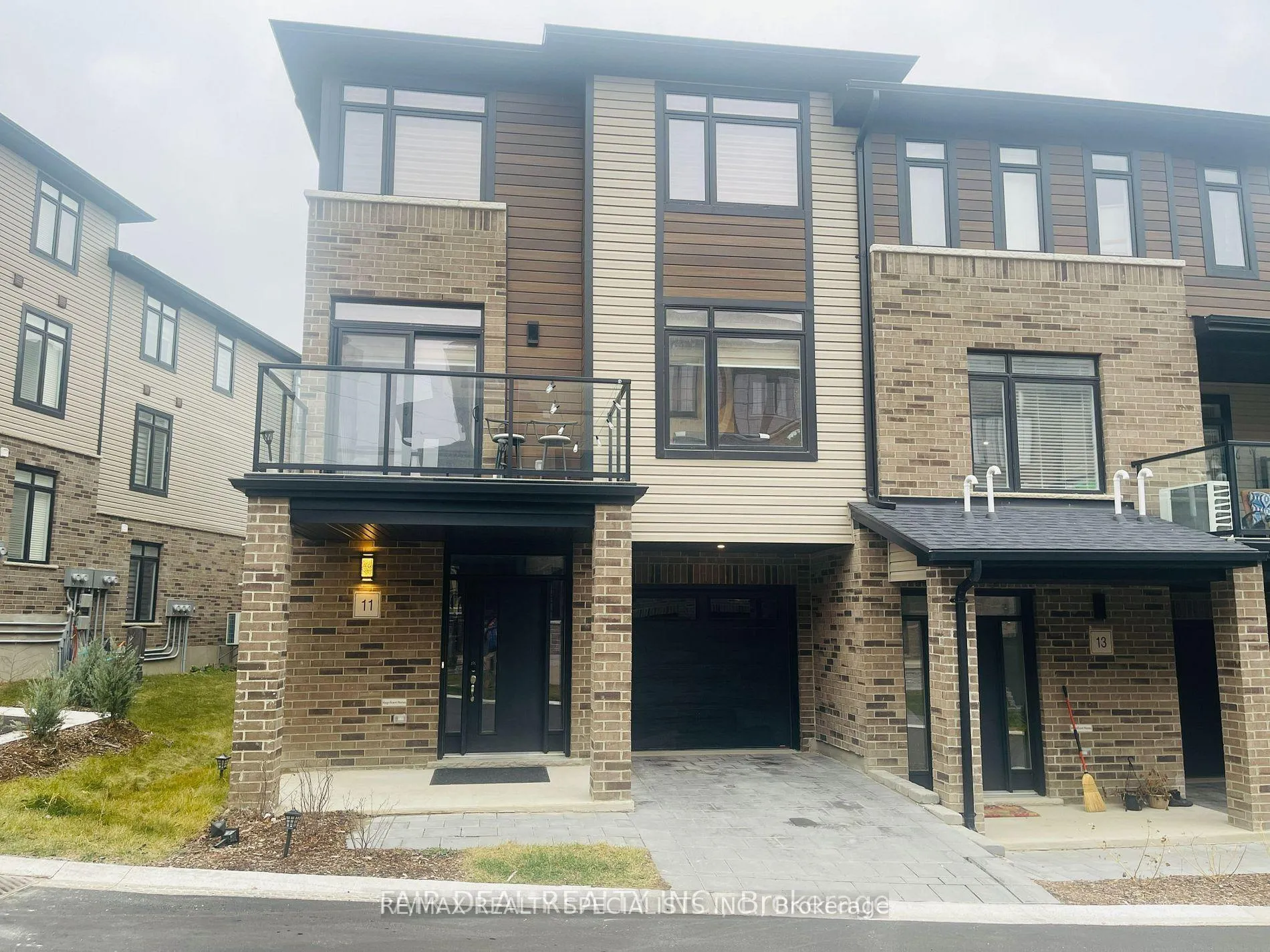 Photo 2 of Unit 11, 2610 Kettering Place, London, South U — HOMEH