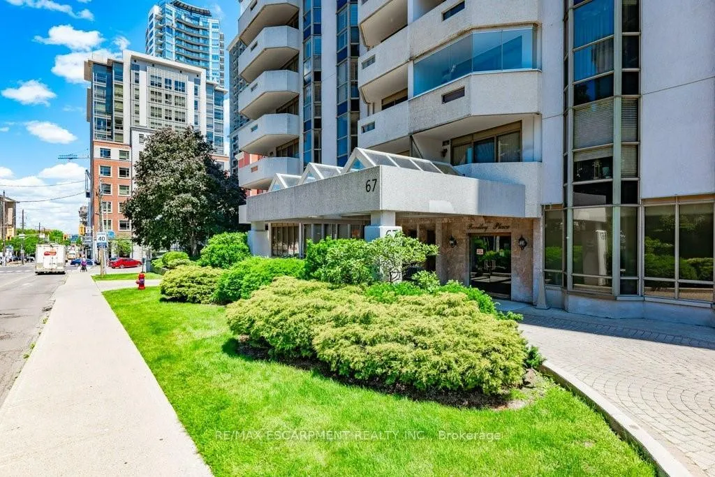 Photo 2 of Unit 302 (B), 67 Caroline Street, Hamilton, Durand — HOMEH