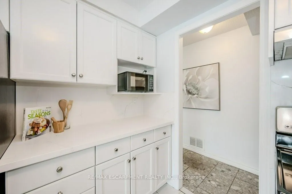 Photo 15 of Unit 302 (B), 67 Caroline Street, Hamilton, Durand — HOMEH