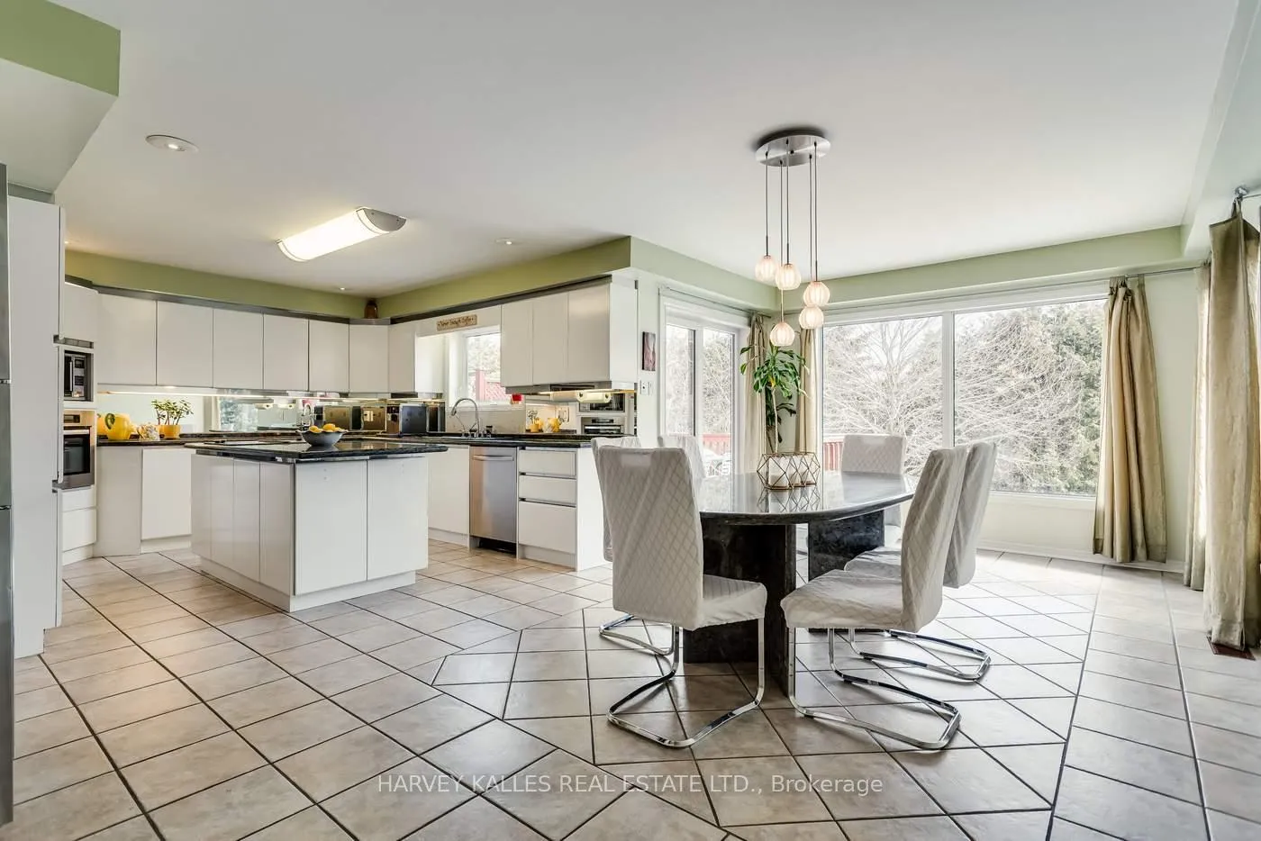 Photo 9 of 145 Franklin Avenue, Vaughan, Crestwood-Springfarm-Yorkhill — HOMEH