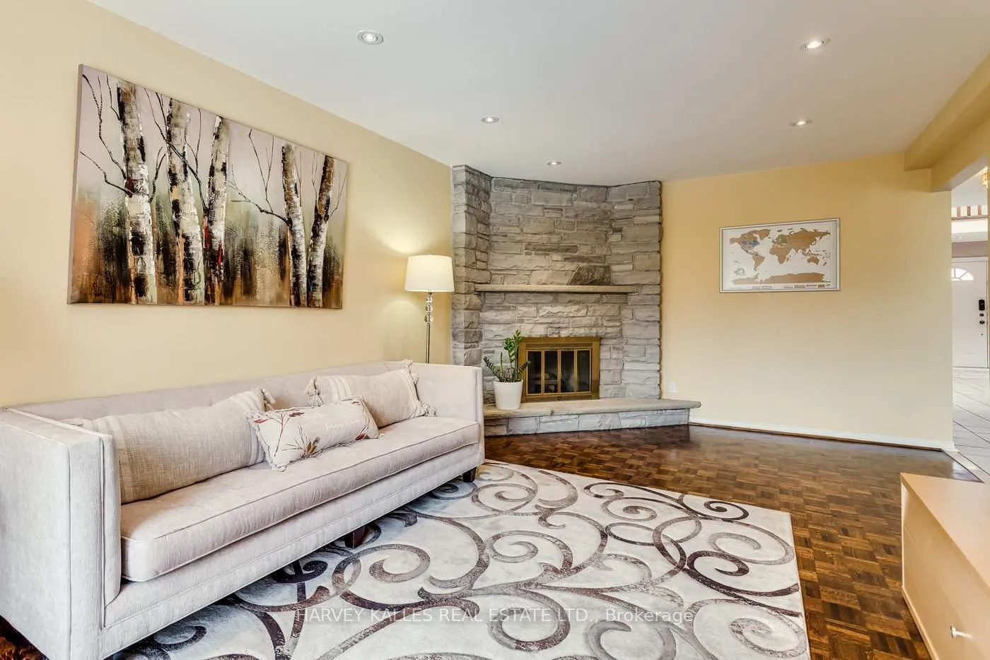 Photo 15 of 145 Franklin Avenue, Vaughan, Crestwood-Springfarm-Yorkhill — HOMEH