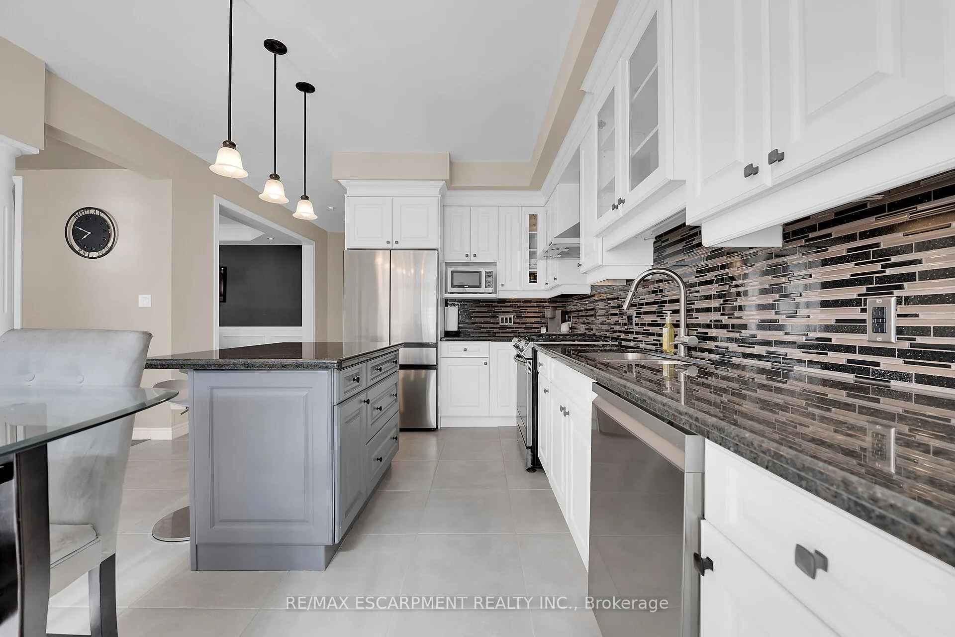 Photo 5 of 8 Chartwell Circle, Hamilton, Jerome — HOMEH