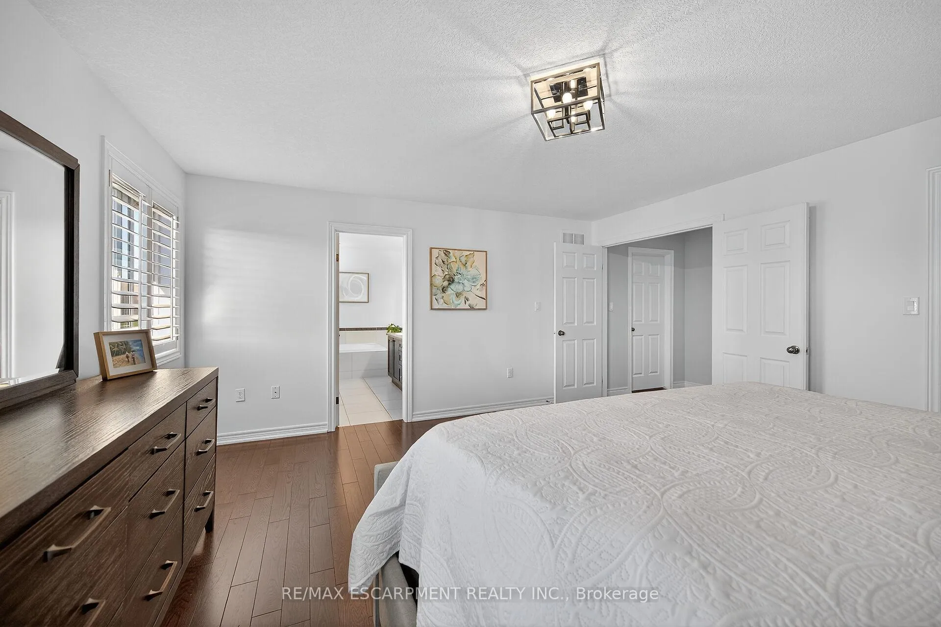 Photo 24 of 8 Chartwell Circle, Hamilton, Jerome — HOMEH