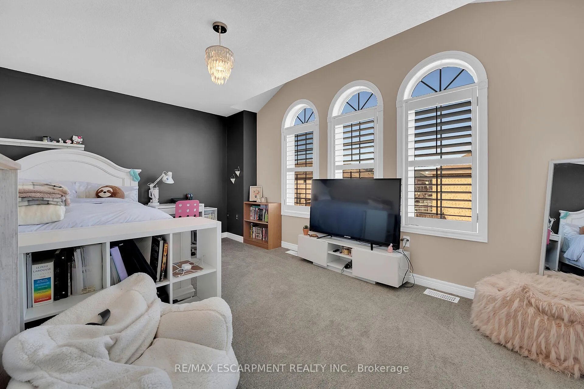 Photo 31 of 8 Chartwell Circle, Hamilton, Jerome — HOMEH