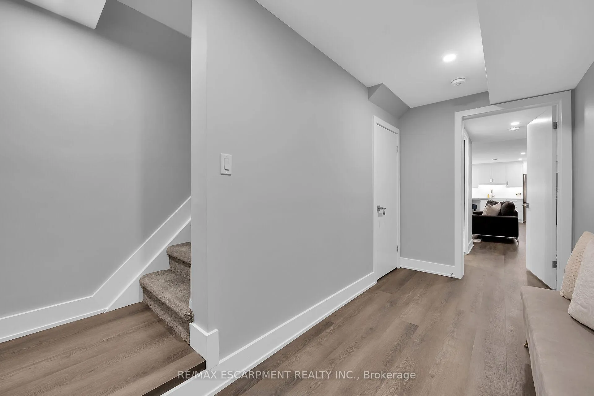Photo 33 of 8 Chartwell Circle, Hamilton, Jerome — HOMEH