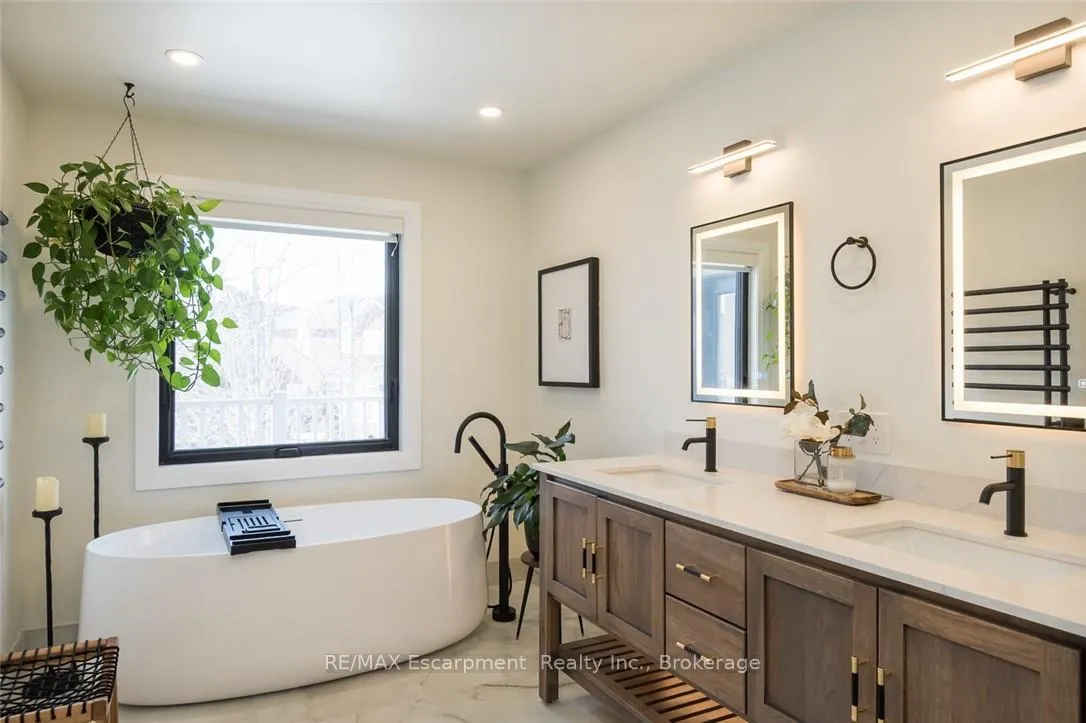 Photo 30 of 351 Wettlaufer Terrace, Milton, Scott — HOMEH