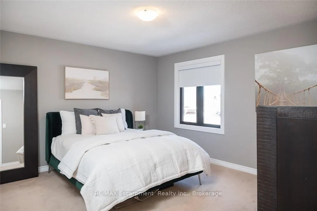 Photo 32 of 351 Wettlaufer Terrace, Milton, Scott — HOMEH