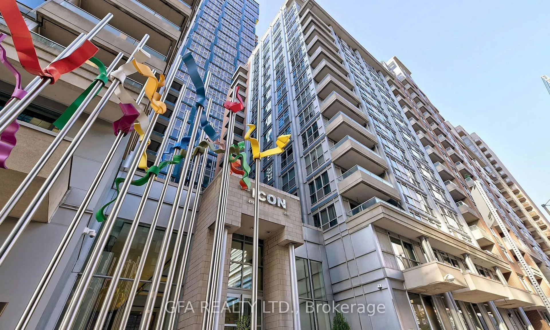 Front of Unit 519, 270 Wellington Street W