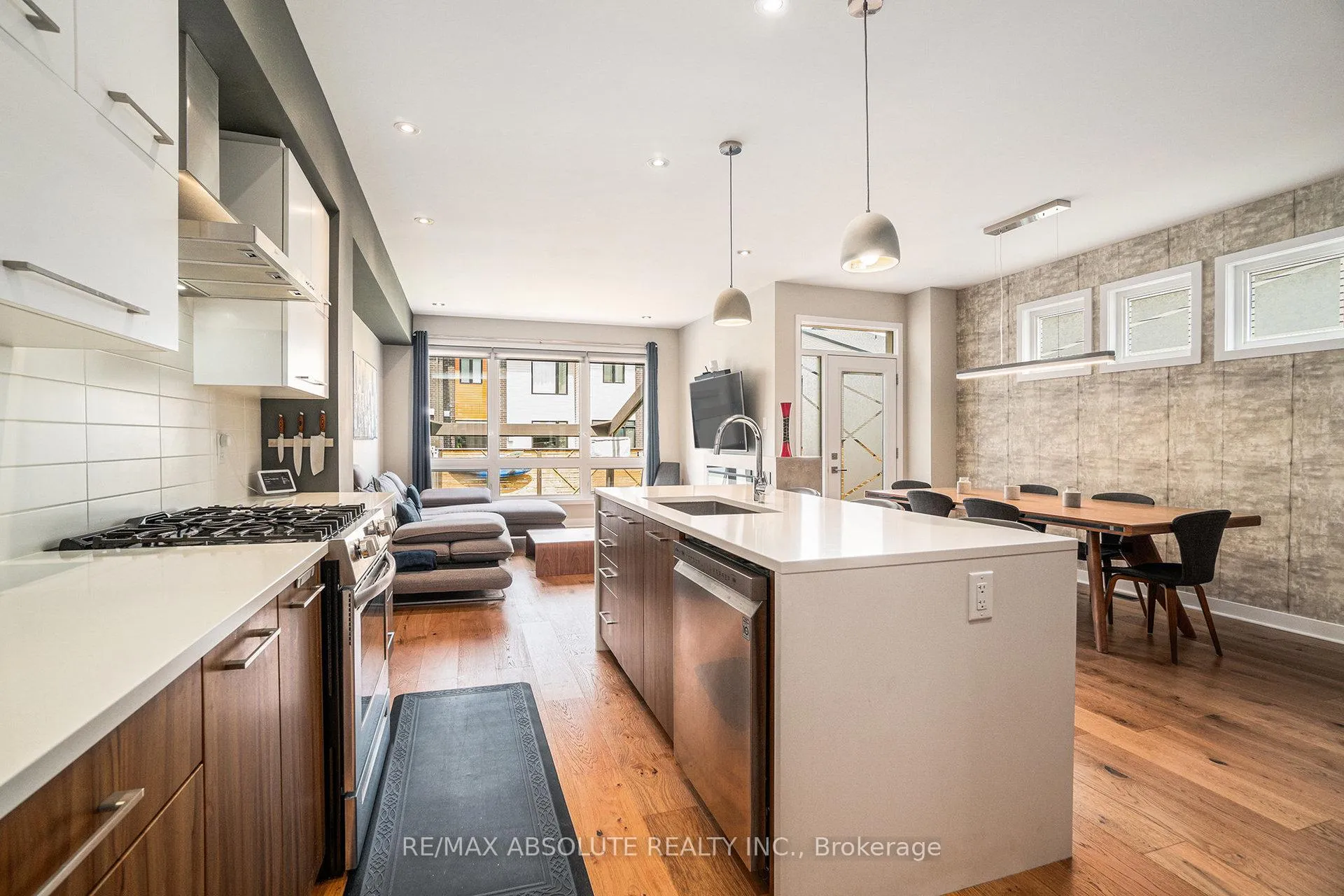Photo 7 of 560 Triangle Street, Ottawa, Kanata - Emerald Meadows/Trailwest — HOMEH