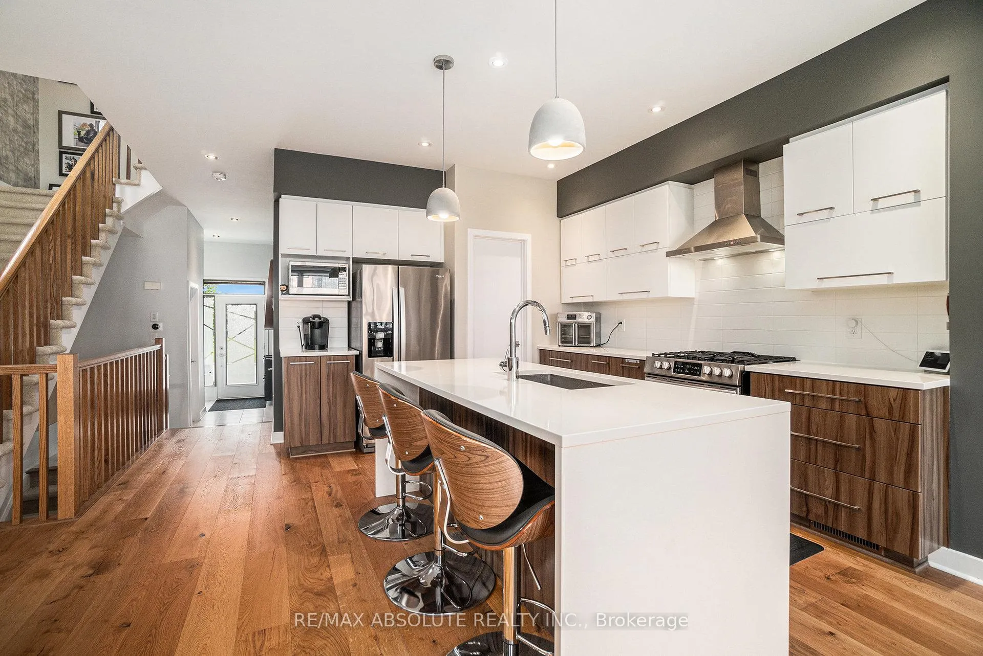 Photo 10 of 560 Triangle Street, Ottawa, Kanata - Emerald Meadows/Trailwest — HOMEH