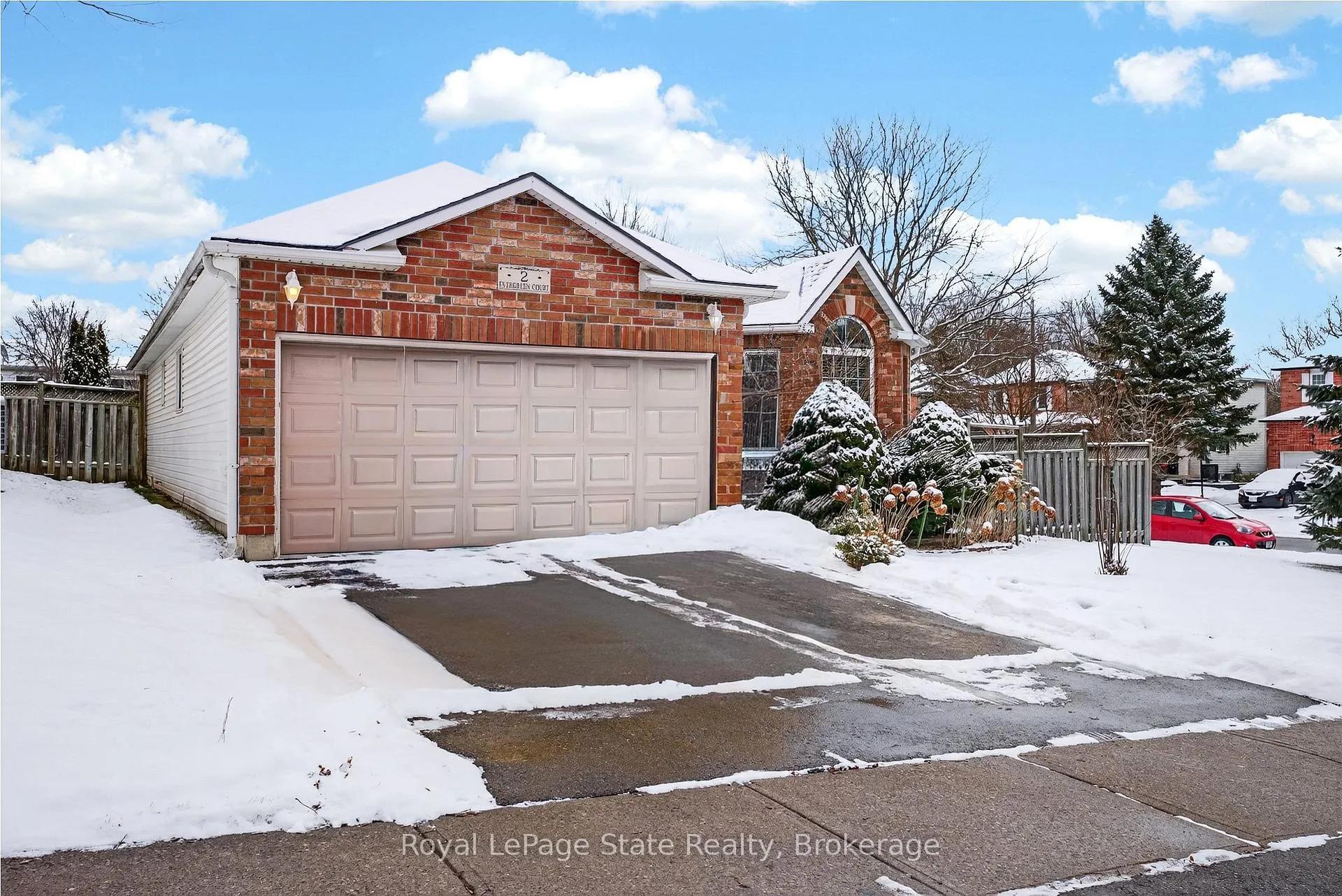 Photo 2 of 2 Evergreen Court, Brantford — HOMEH