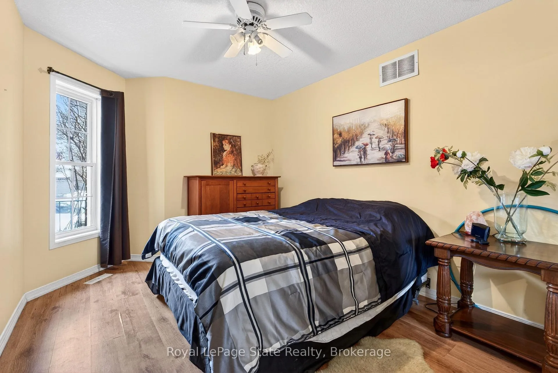 Photo 25 of 2 Evergreen Court, Brantford — HOMEH