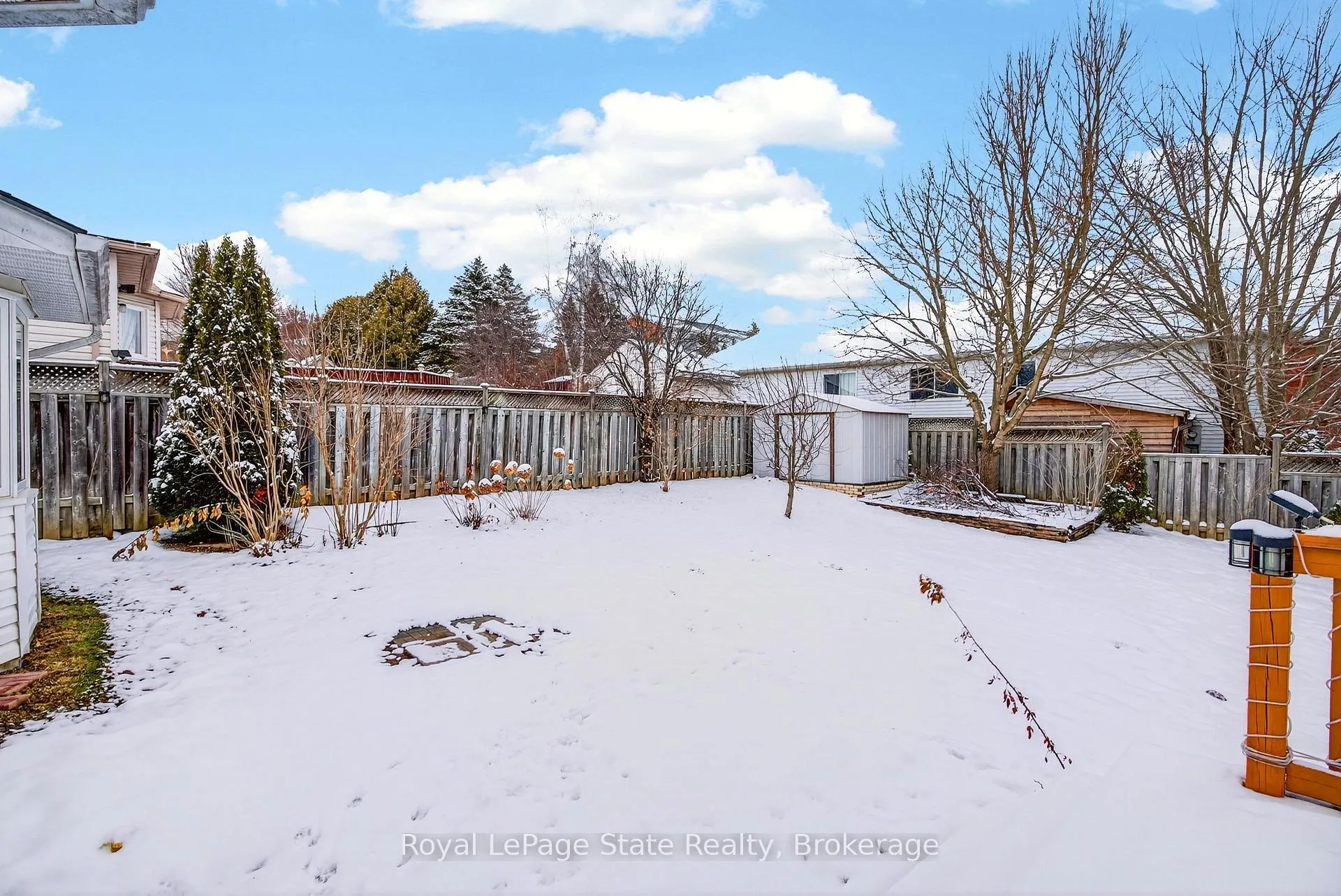 Photo 32 of 2 Evergreen Court, Brantford — HOMEH