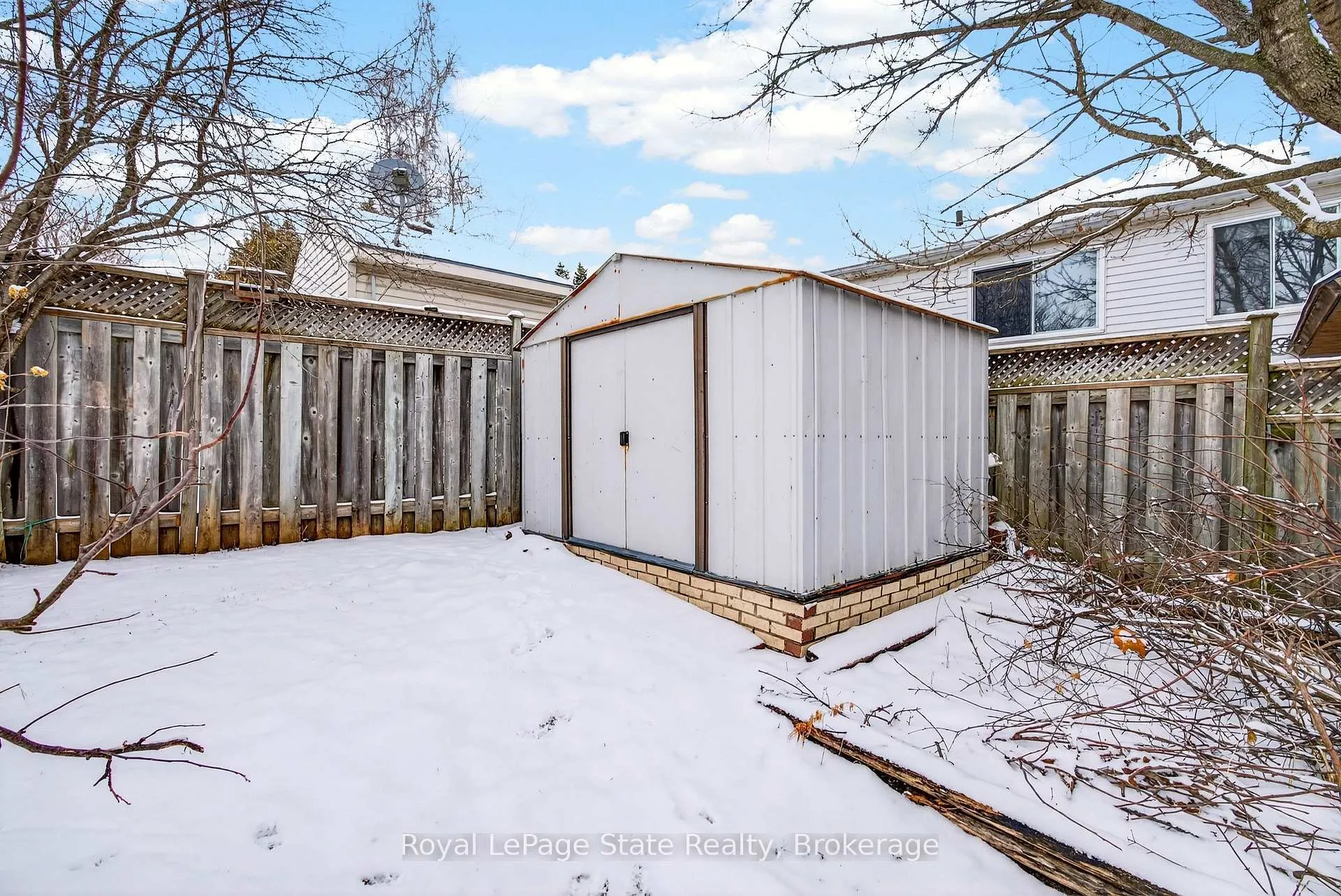 Photo 35 of 2 Evergreen Court, Brantford — HOMEH