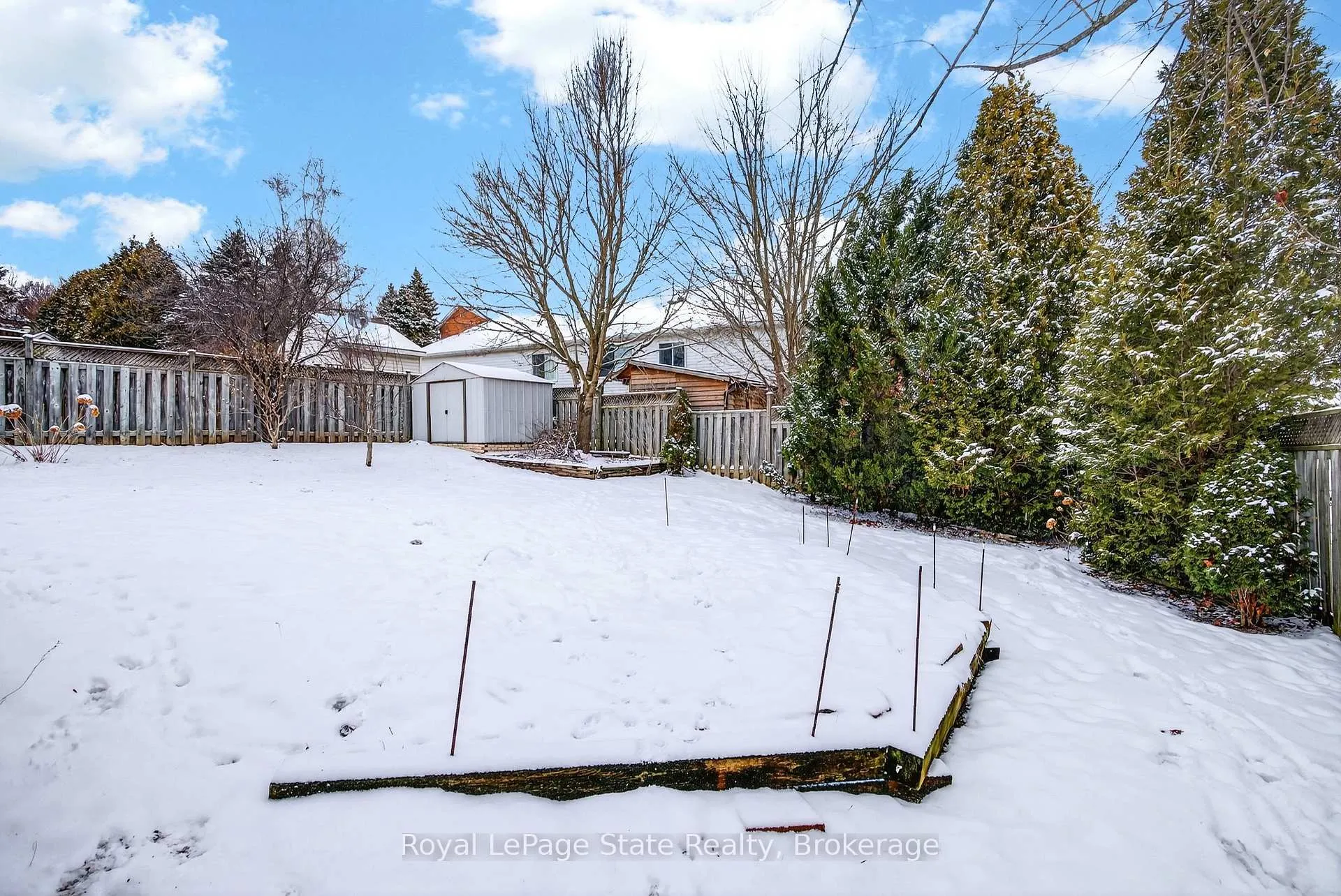 Photo 36 of 2 Evergreen Court, Brantford — HOMEH