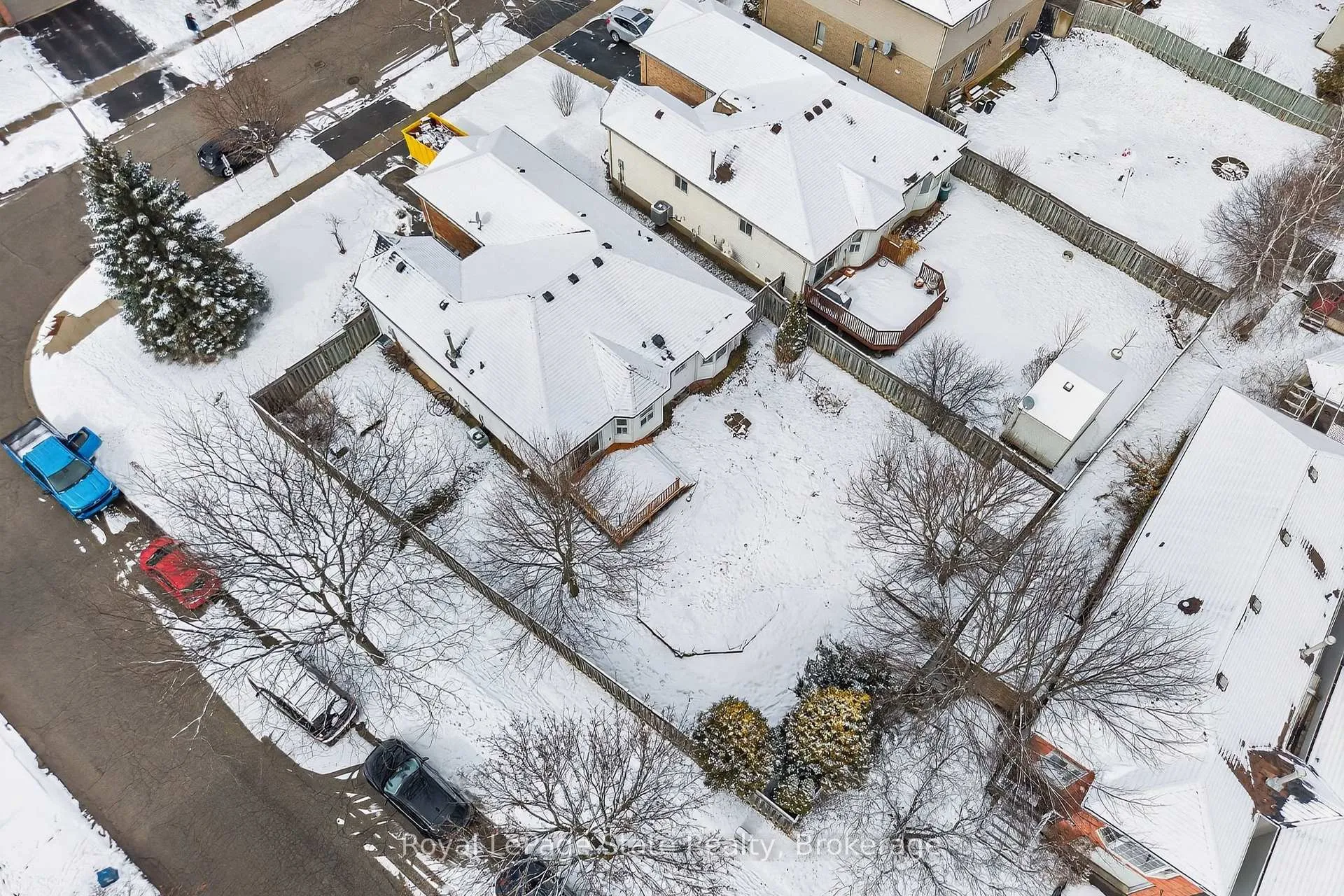 Photo 40 of 2 Evergreen Court, Brantford — HOMEH