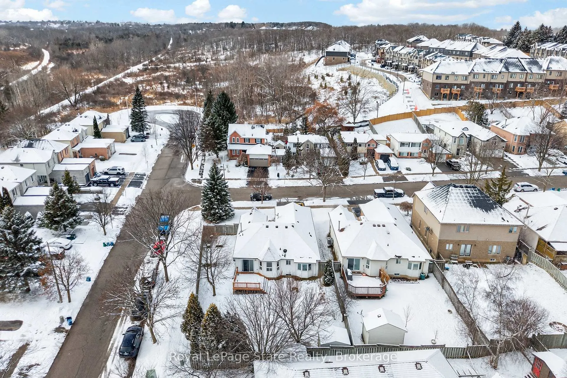 Photo 41 of 2 Evergreen Court, Brantford — HOMEH