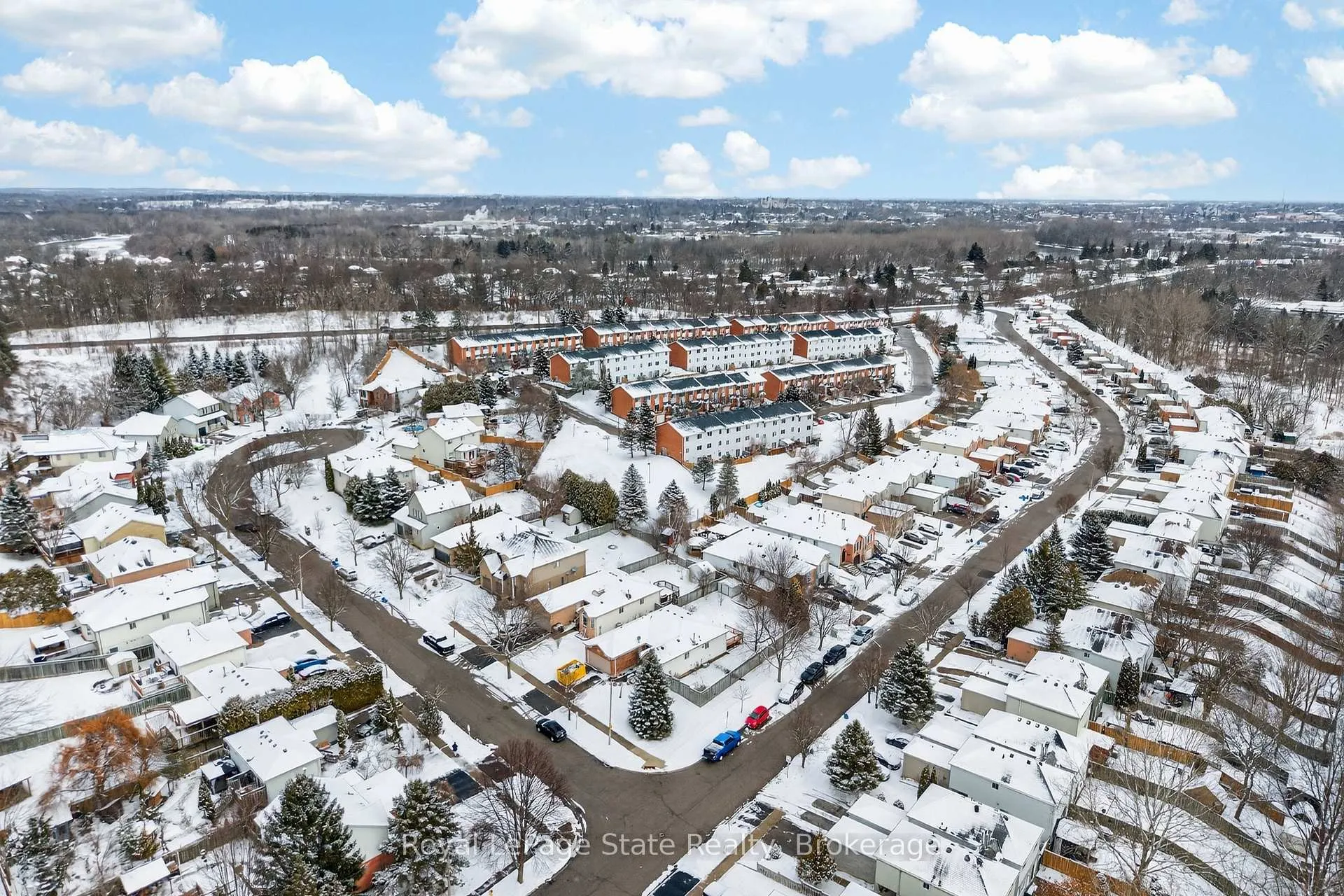 Photo 46 of 2 Evergreen Court, Brantford — HOMEH