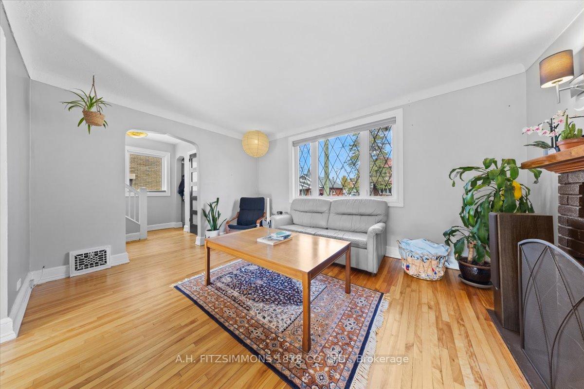 Photo 8 of 130 Blackburn Avenue, Ottawa, Sandy Hill — HOMEH