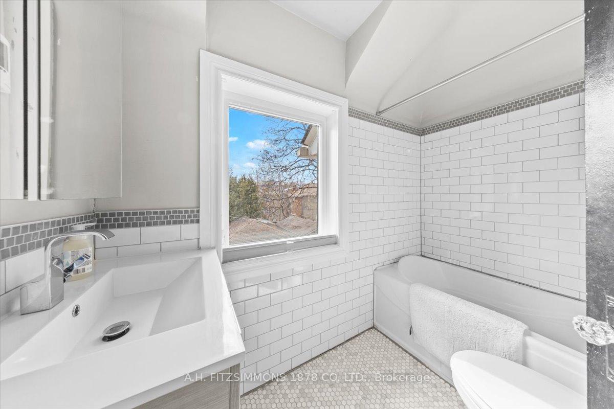 Photo 28 of 130 Blackburn Avenue, Ottawa, Sandy Hill — HOMEH