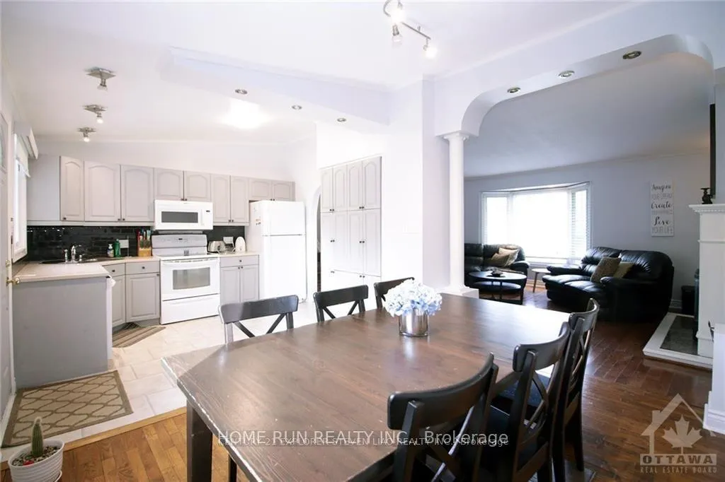 Photo 5 of 74 Seabrooke Drive, Ottawa, Kanata - Glencairn/Hazeldean — HOMEH