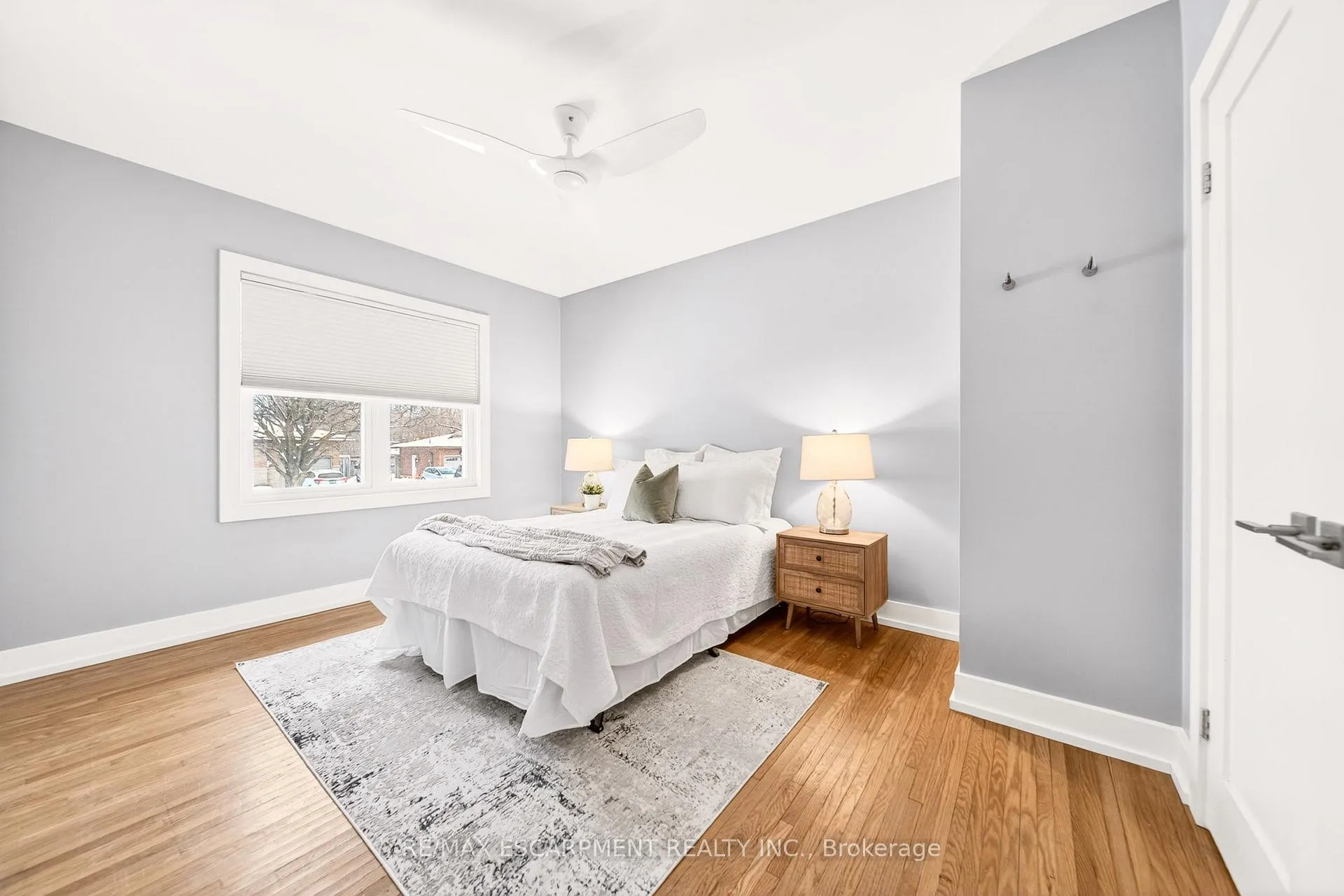 Photo 29 of 21 Victoria Street, Hamilton, Waterdown — HOMEH