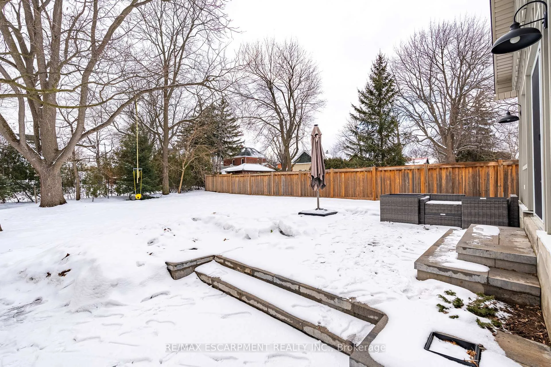 Photo 44 of 21 Victoria Street, Hamilton, Waterdown — HOMEH