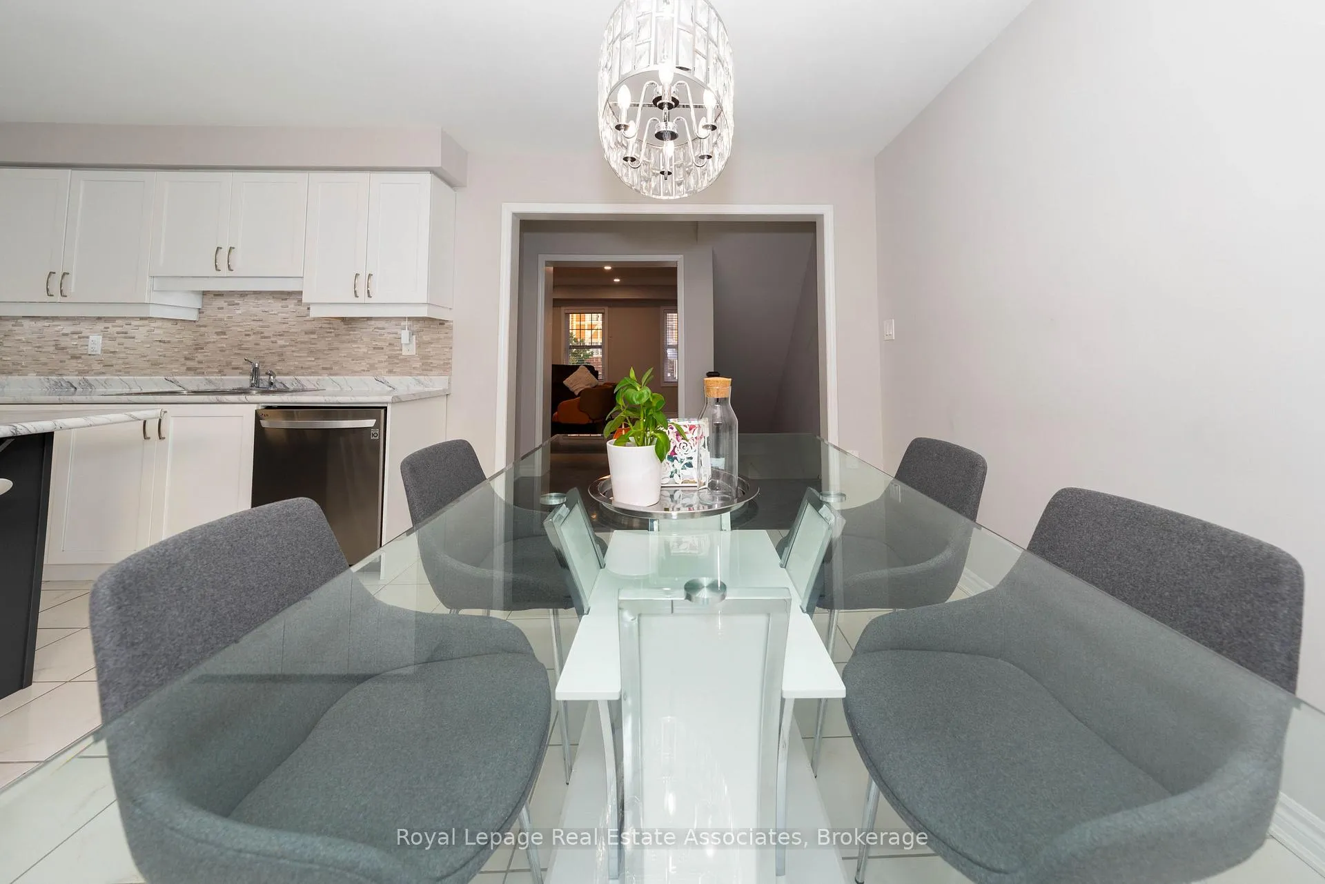 Photo 6 of 111 Gore Court, Milton, Ford — HOMEH