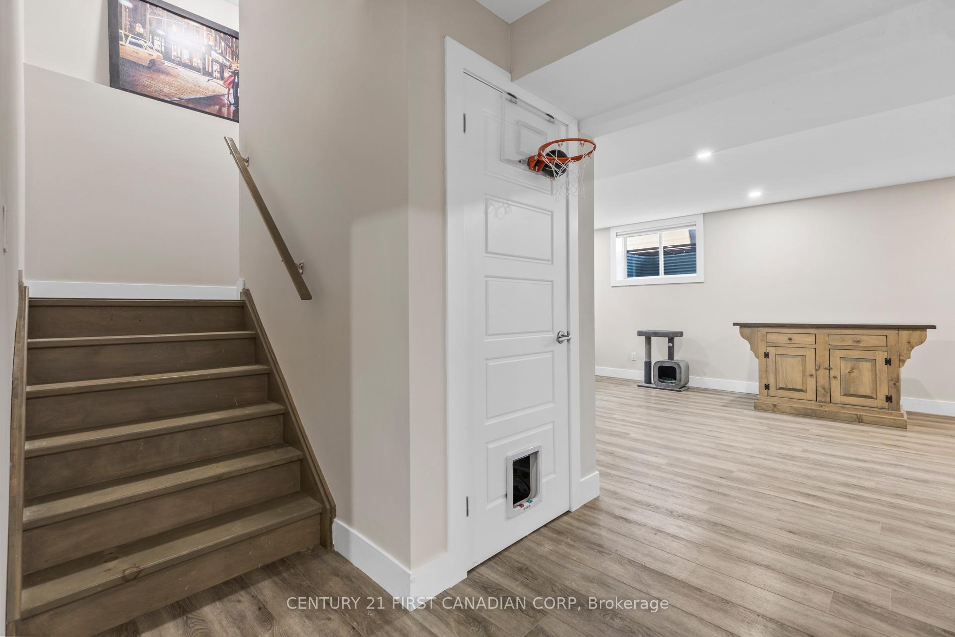 Photo 28 of 134 Spencer Avenue, Lucan Biddulph, Lucan — HOMEH
