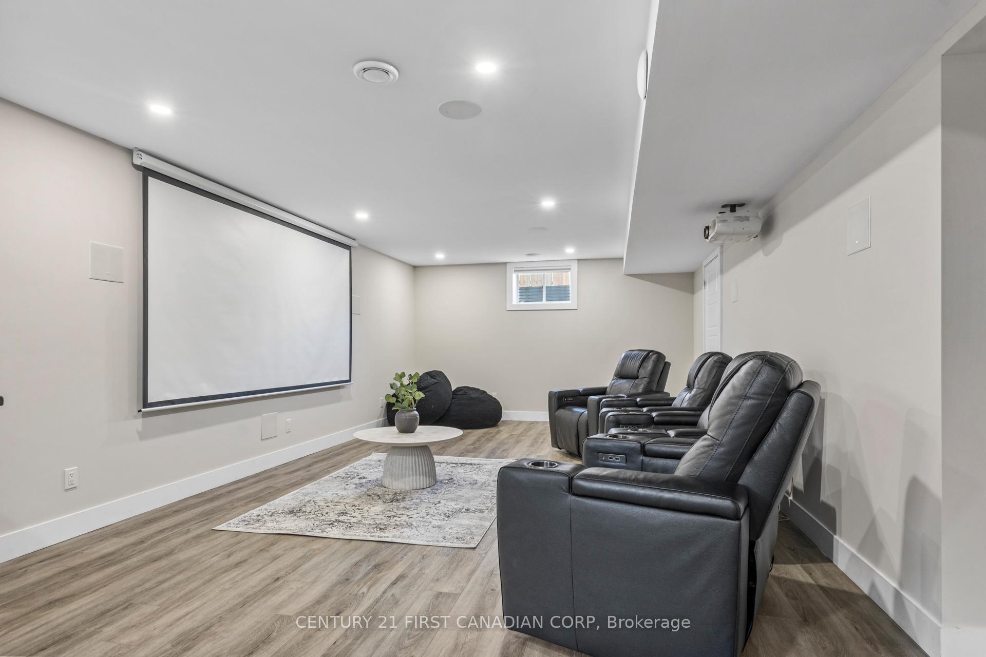 Photo 31 of 134 Spencer Avenue, Lucan Biddulph, Lucan — HOMEH