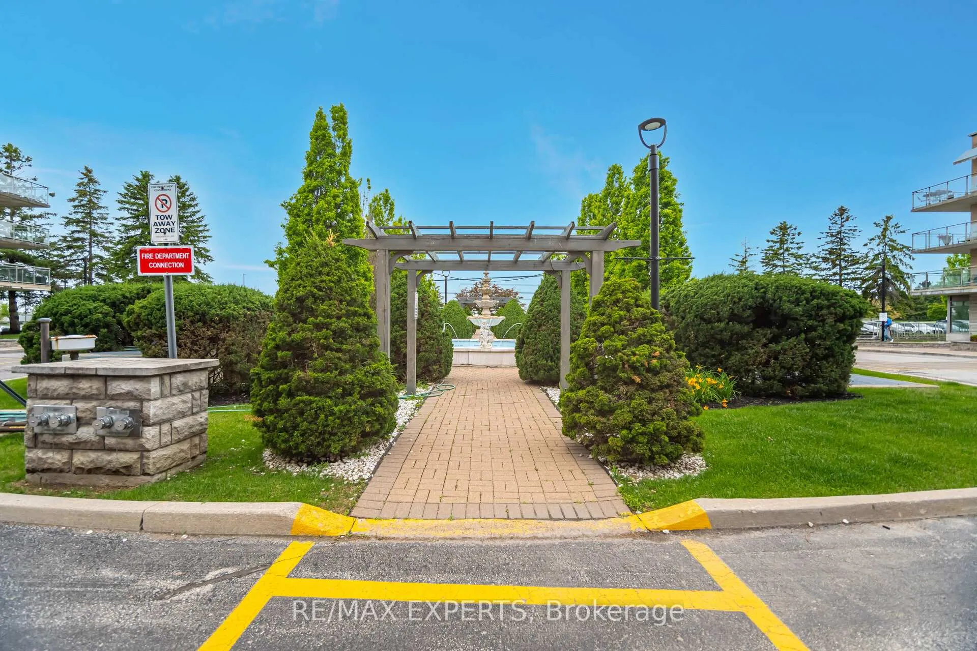 Photo 36 of Unit 313, 2504 Rutherford Road, Vaughan, Maple — HOMEH
