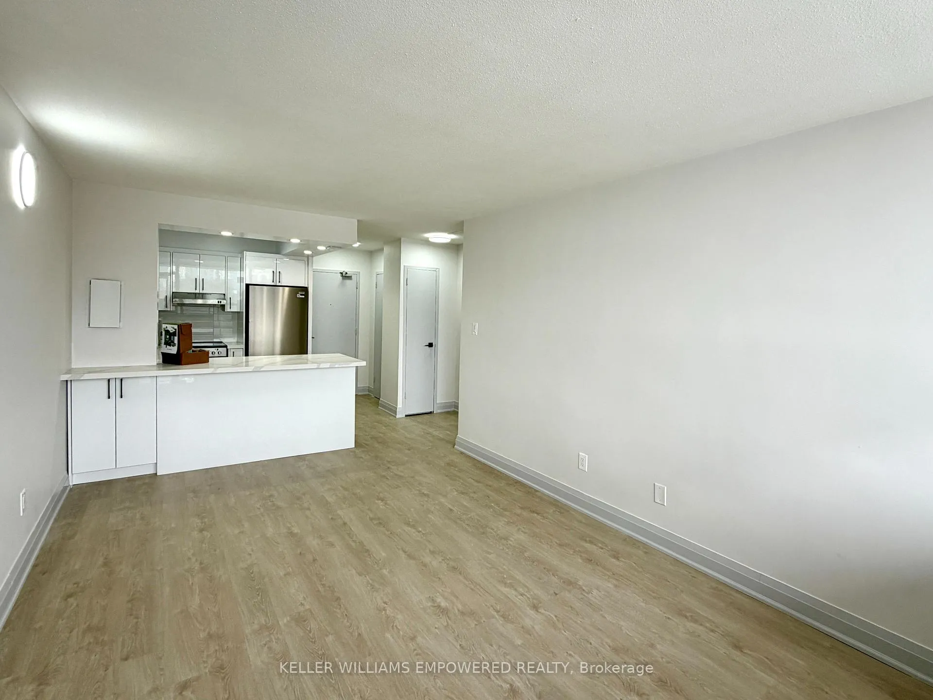 Photo 7 of Unit 710, 225 Davisville Avenue, Toronto, Mount Pleasant West — HOMEH