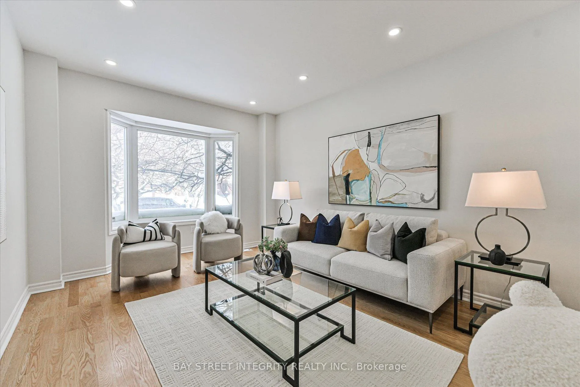 Photo 6 of 28 Carnforth Drive, Markham, Unionville — HOMEH