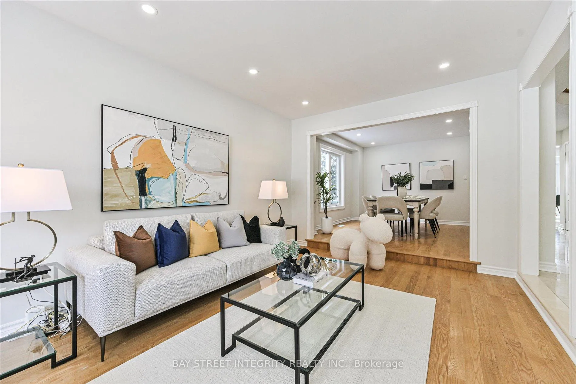 Photo 7 of 28 Carnforth Drive, Markham, Unionville — HOMEH
