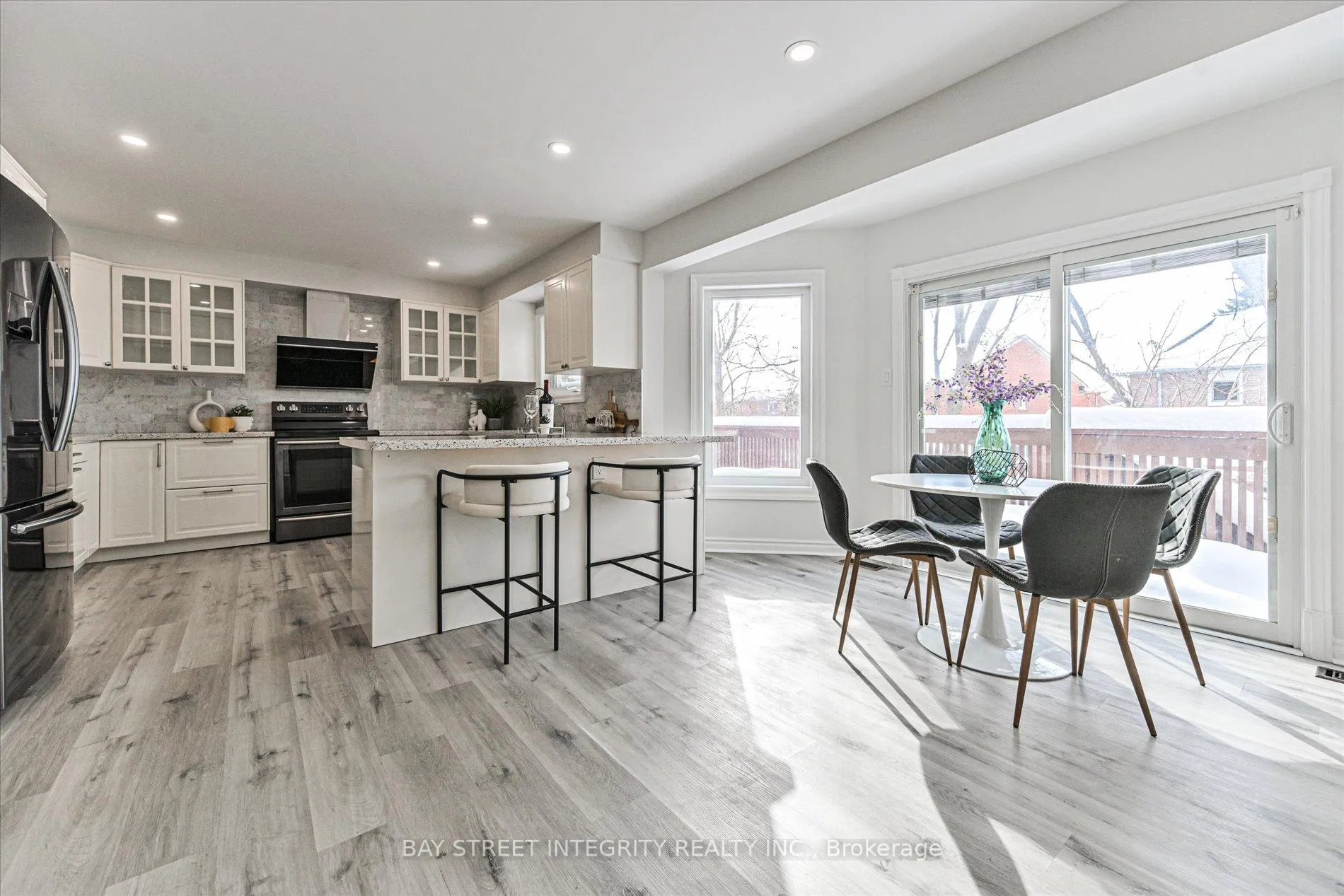 Photo 11 of 28 Carnforth Drive, Markham, Unionville — HOMEH