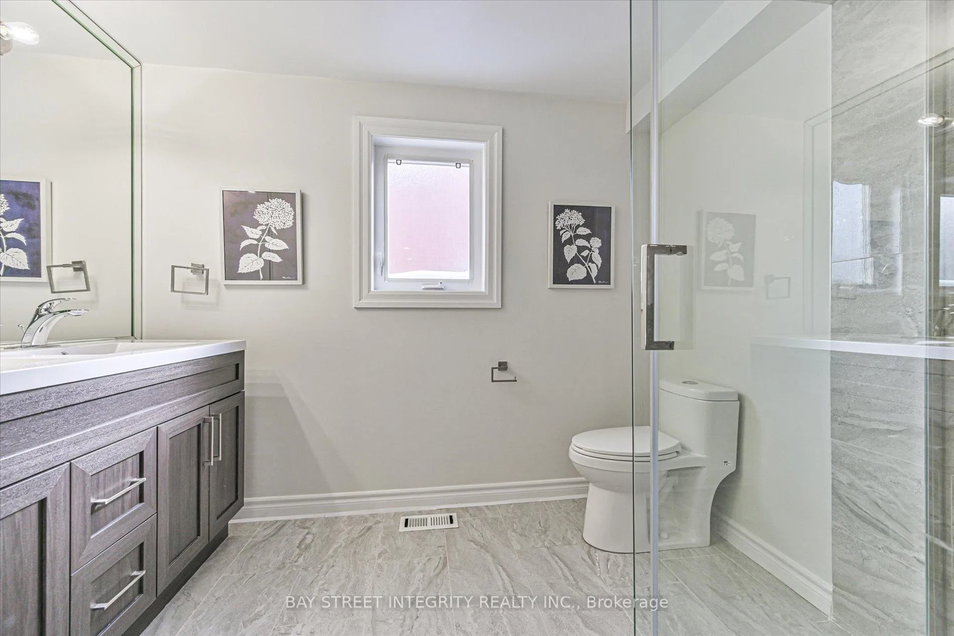 Photo 33 of 28 Carnforth Drive, Markham, Unionville — HOMEH