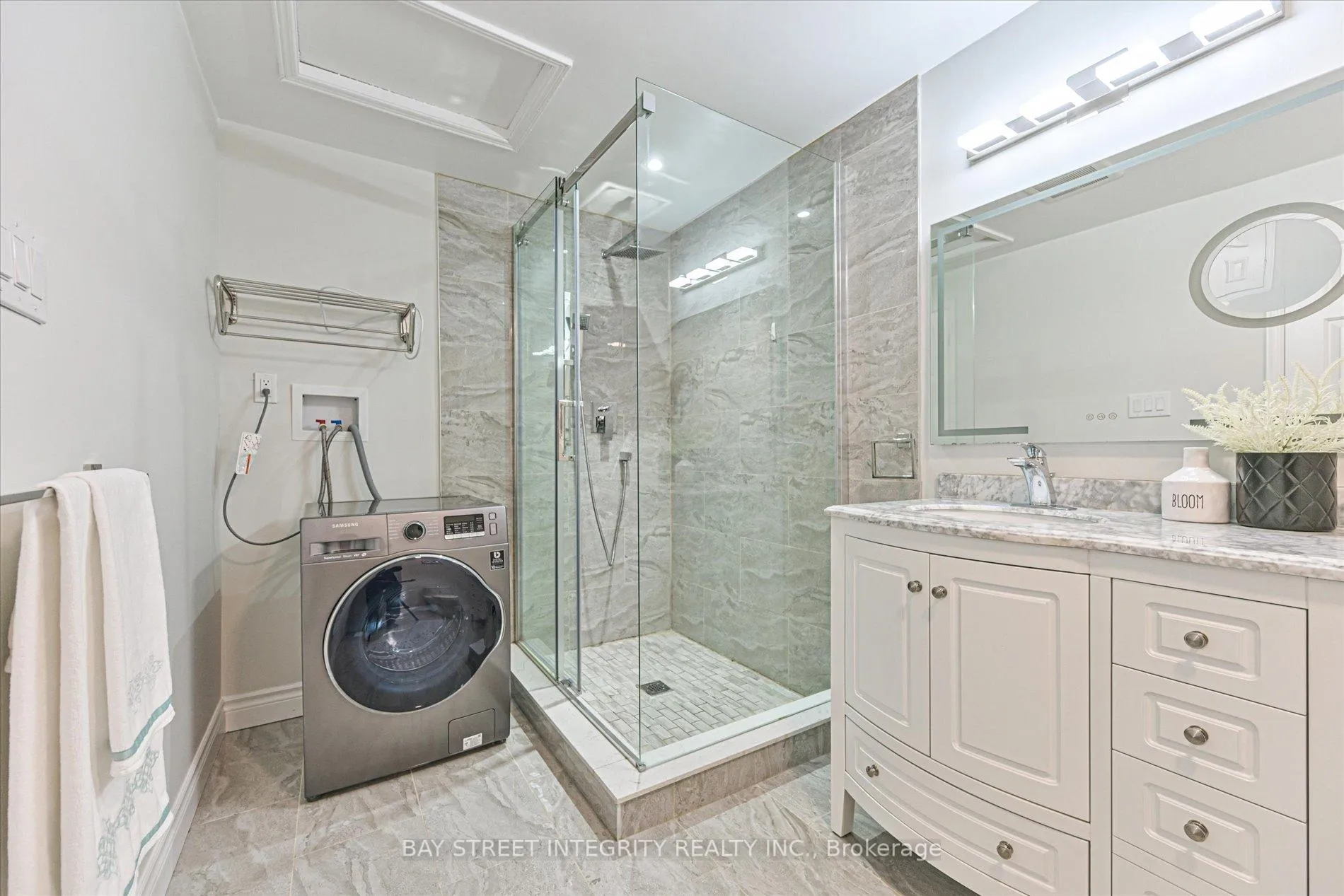 Photo 36 of 28 Carnforth Drive, Markham, Unionville — HOMEH