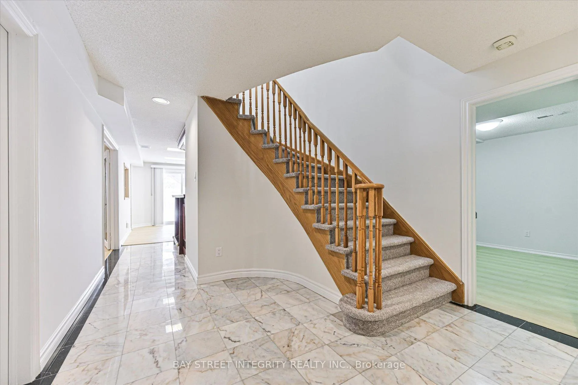 Photo 37 of 28 Carnforth Drive, Markham, Unionville — HOMEH