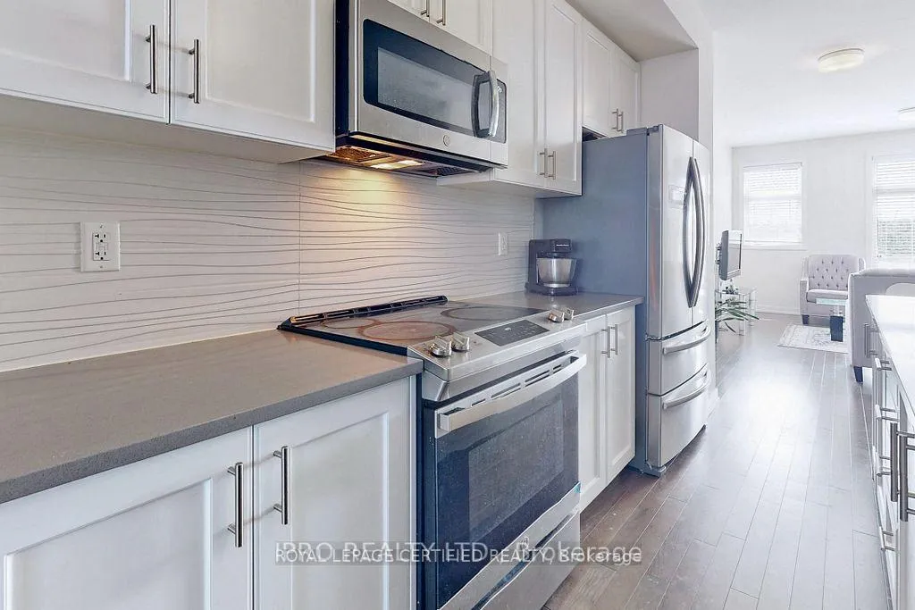 Photo 7 of 2614 Castlegate Crossing, Pickering, Duffin Heights — HOMEH