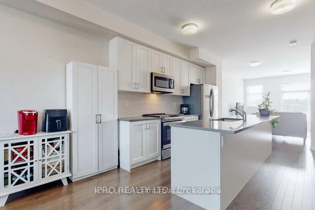 Photo 10 of 2614 Castlegate Crossing, Pickering, Duffin Heights — HOMEH