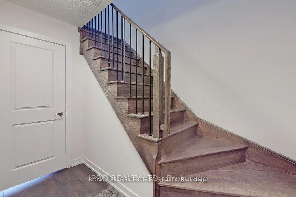 Photo 21 of 2614 Castlegate Crossing, Pickering, Duffin Heights — HOMEH