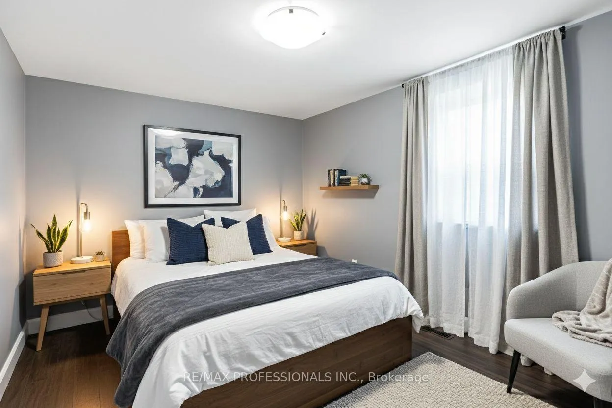 Photo 2 of Unit Lower, 49 Barwood Crescent, Kitchener, Laurentian Hills — HOMEH