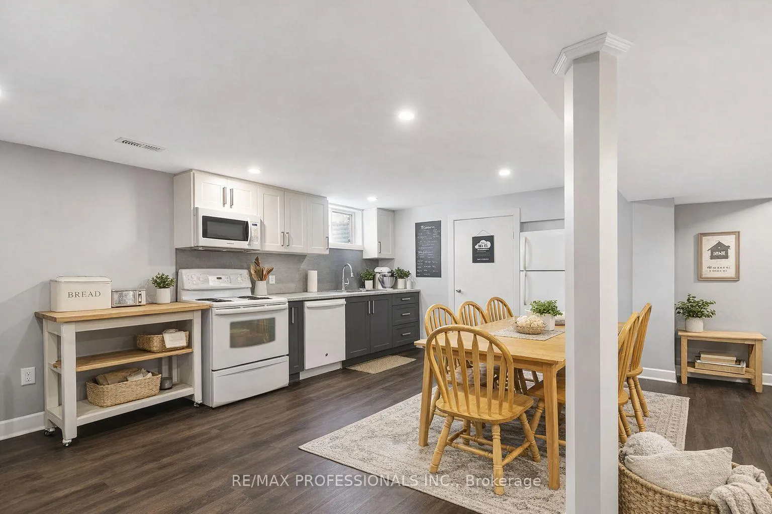 Photo 5 of Unit Lower, 49 Barwood Crescent, Kitchener, Laurentian Hills — HOMEH