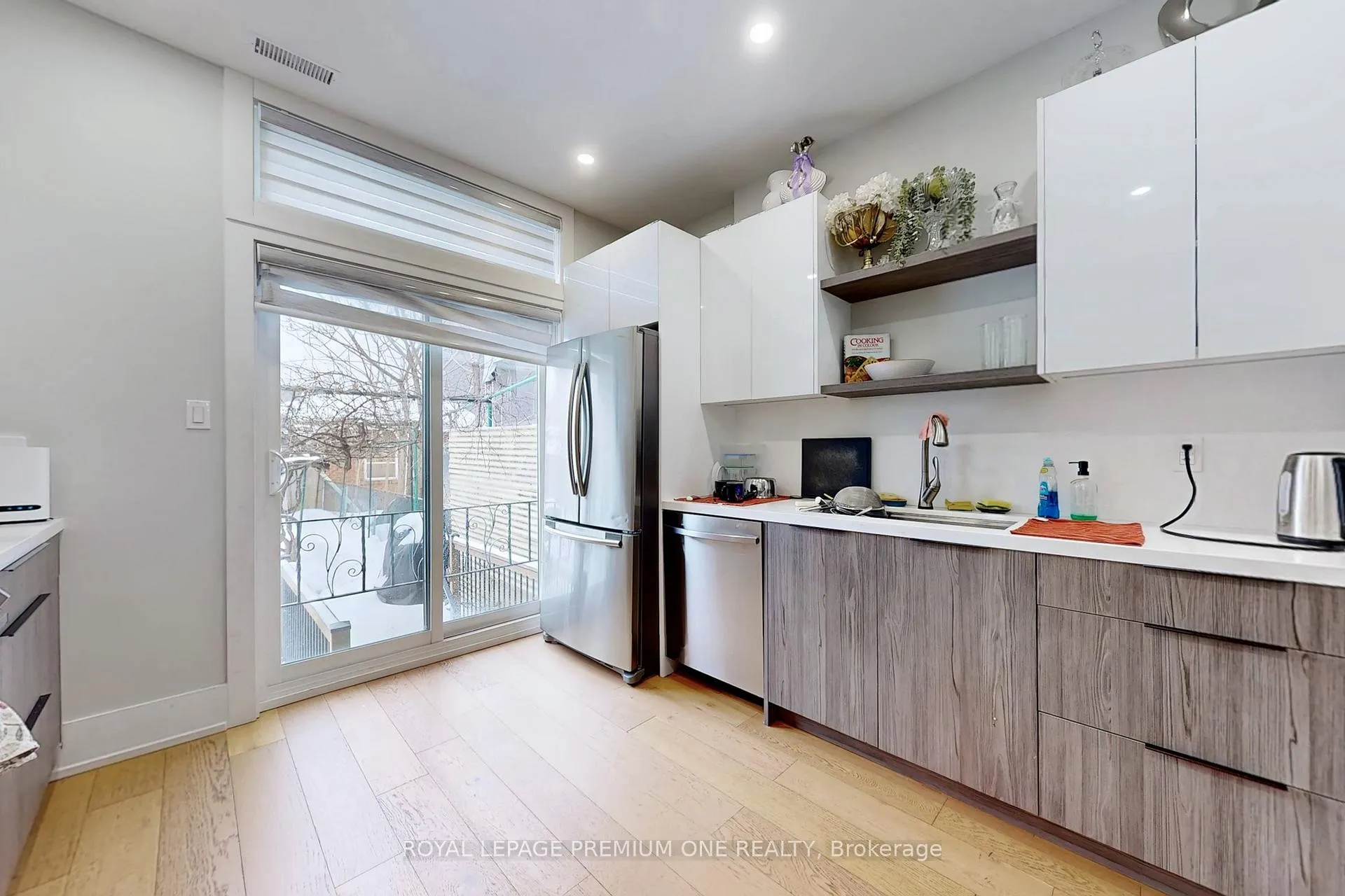 Photo 12 of 223 Manning Avenue, Toronto, Trinity-Bellwoods — HOMEH