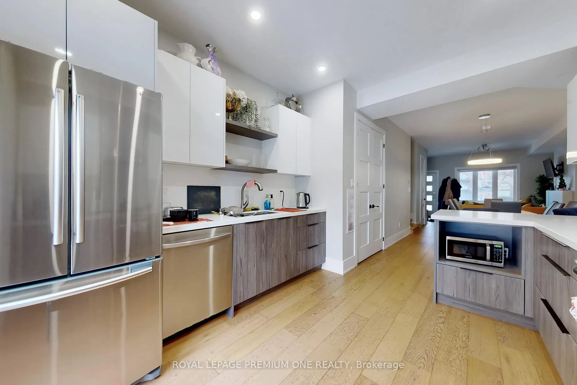 Photo 13 of 223 Manning Avenue, Toronto, Trinity-Bellwoods — HOMEH
